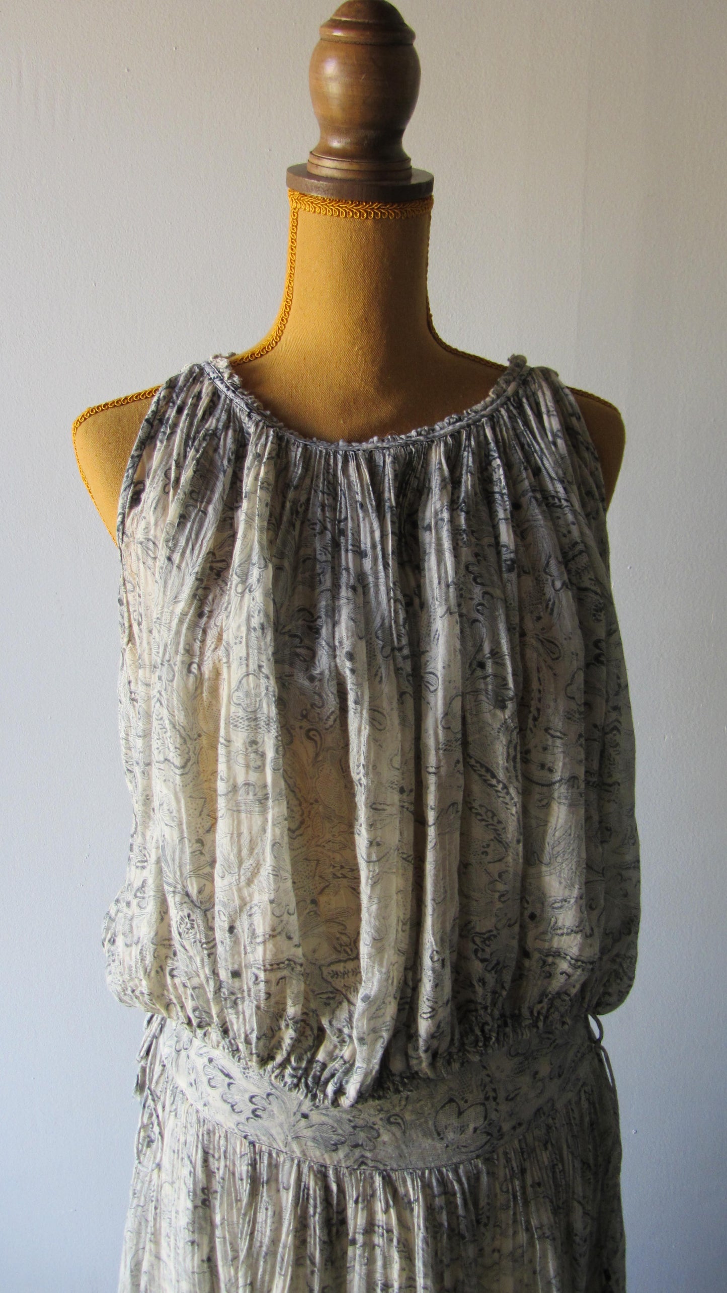 Blouse courte Seconde main Laurence Bras.